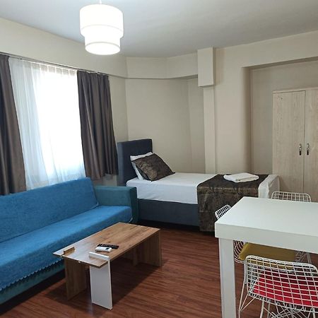 White Crown Apartman Ve Yasam Merkezi อิสตันบูล ภายนอก รูปภาพ