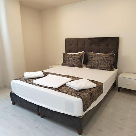 White Crown Apartman Ve Yasam Merkezi อิสตันบูล ภายนอก รูปภาพ