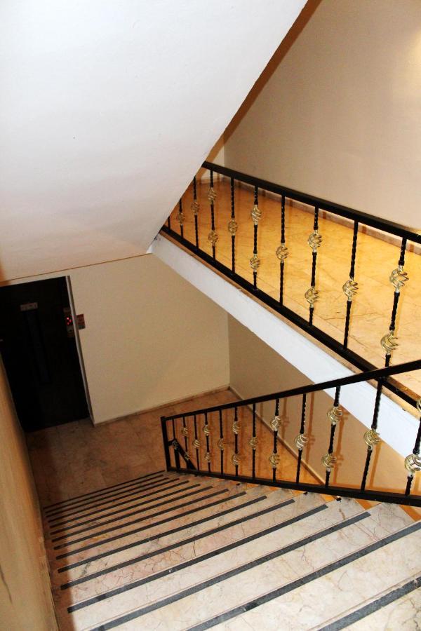 White Crown Apartman Ve Yasam Merkezi อิสตันบูล ภายนอก รูปภาพ