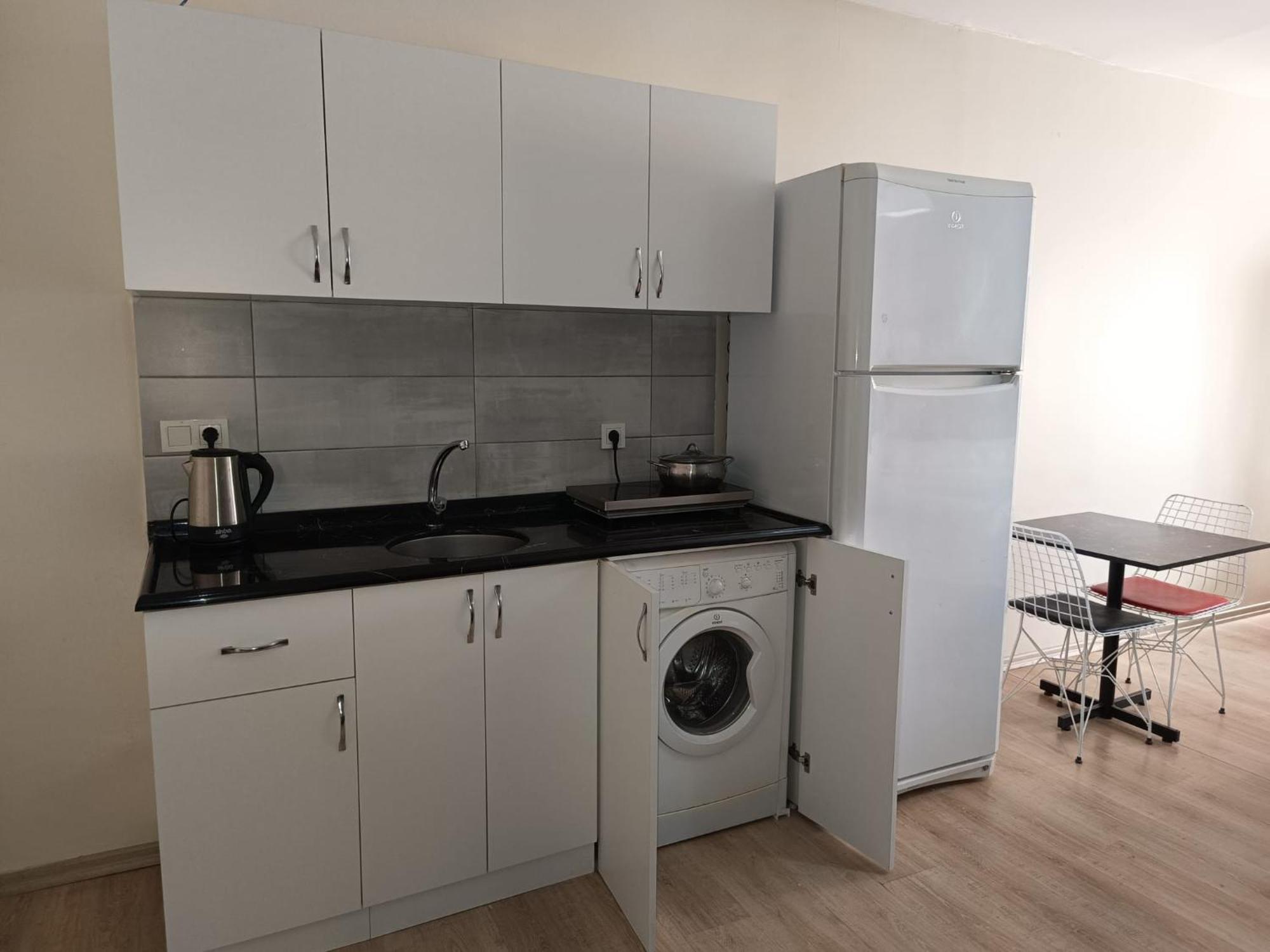 White Crown Apartman Ve Yasam Merkezi อิสตันบูล ภายนอก รูปภาพ