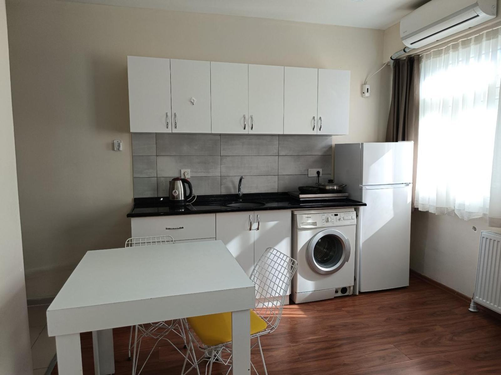 White Crown Apartman Ve Yasam Merkezi อิสตันบูล ภายนอก รูปภาพ