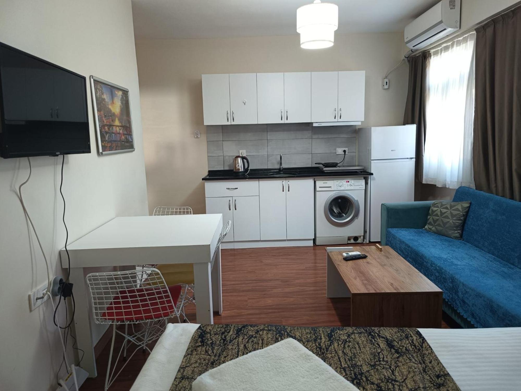 White Crown Apartman Ve Yasam Merkezi อิสตันบูล ภายนอก รูปภาพ