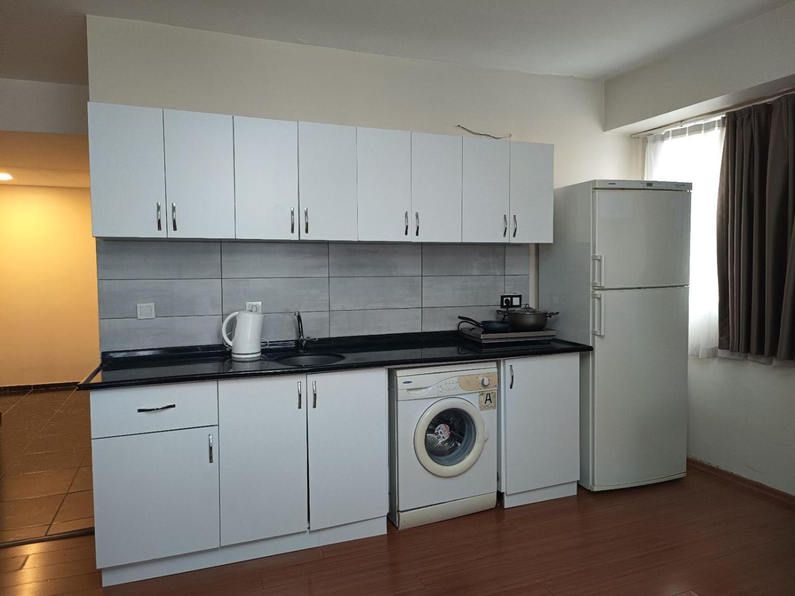 White Crown Apartman Ve Yasam Merkezi อิสตันบูล ภายนอก รูปภาพ