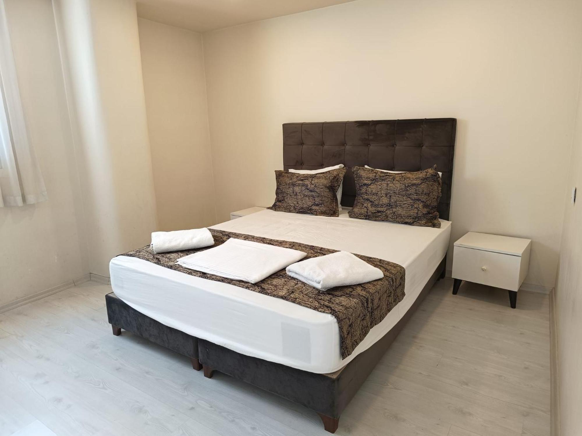 White Crown Apartman Ve Yasam Merkezi อิสตันบูล ภายนอก รูปภาพ