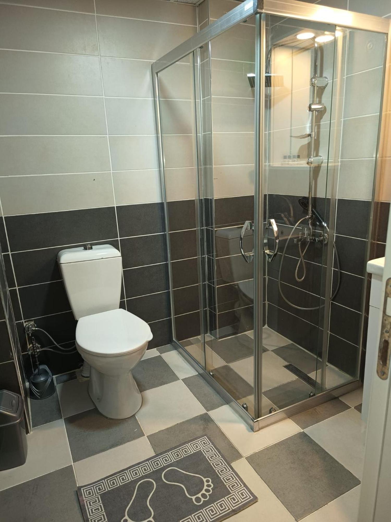 White Crown Apartman Ve Yasam Merkezi อิสตันบูล ภายนอก รูปภาพ