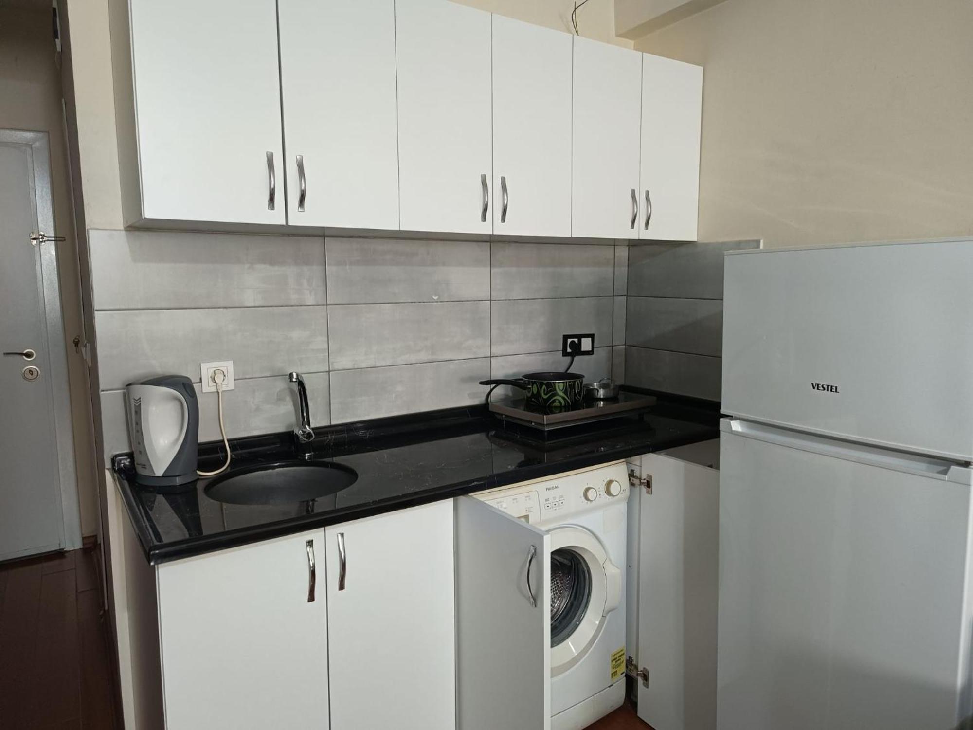 White Crown Apartman Ve Yasam Merkezi อิสตันบูล ภายนอก รูปภาพ